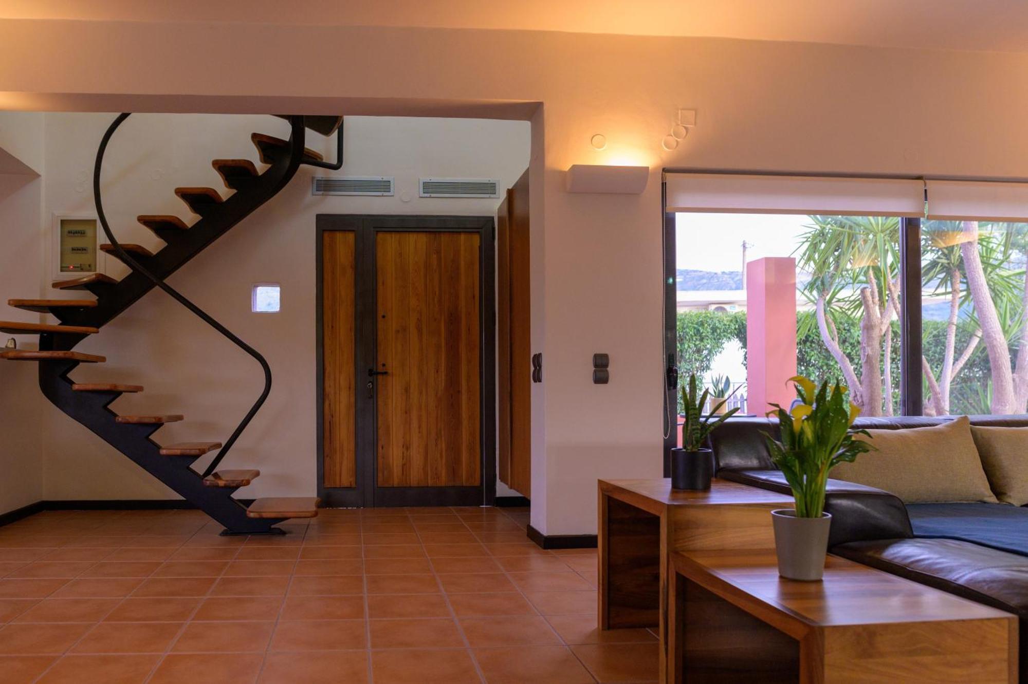 Red Castle Villa Souda Luaran gambar