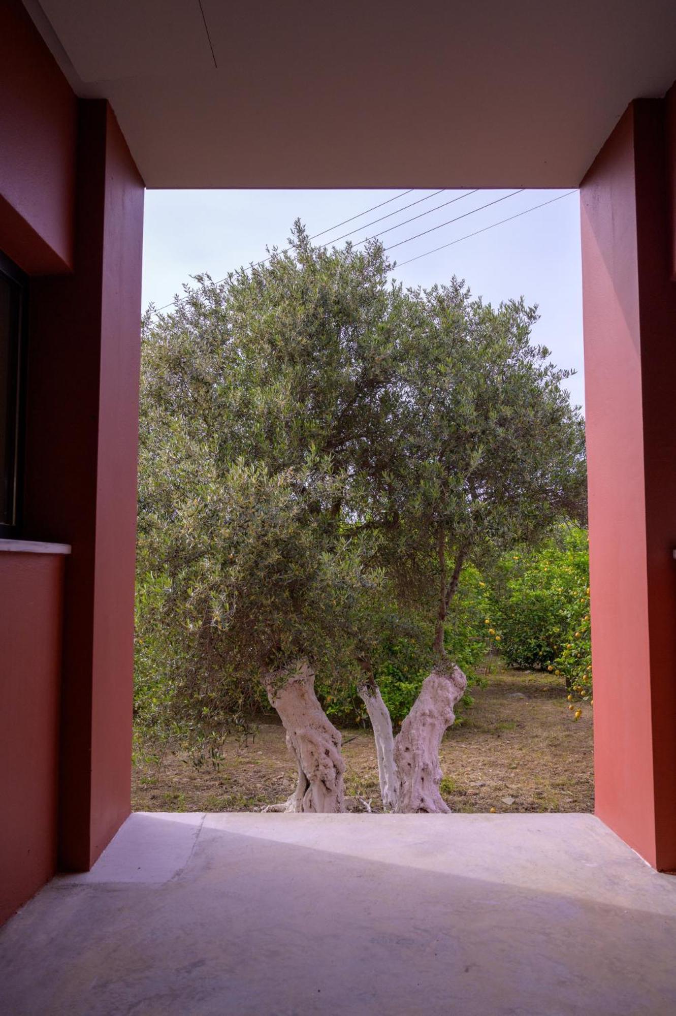 Red Castle Villa Souda Luaran gambar