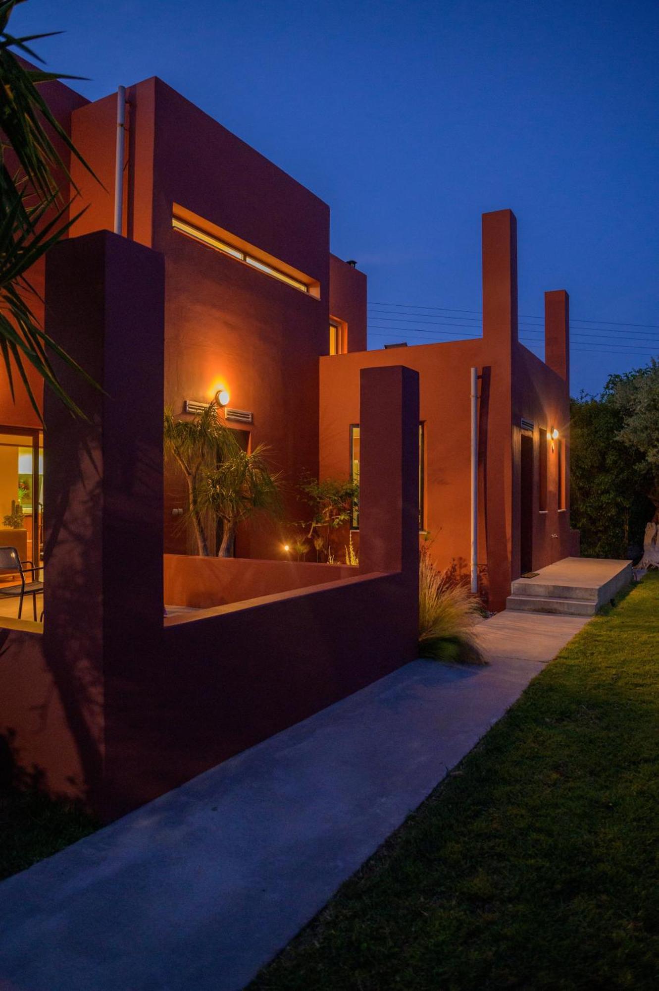 Red Castle Villa Souda Luaran gambar